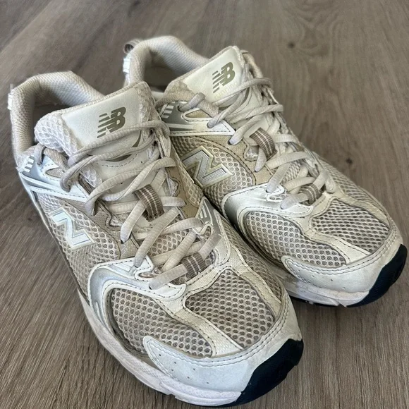 New Balance shoes - Picture 3 of 8